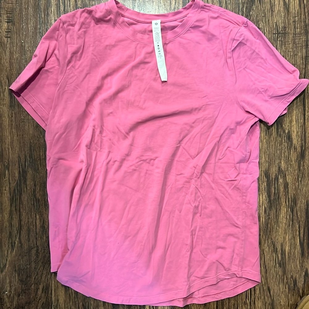 Lululemon short sleeve tshirt